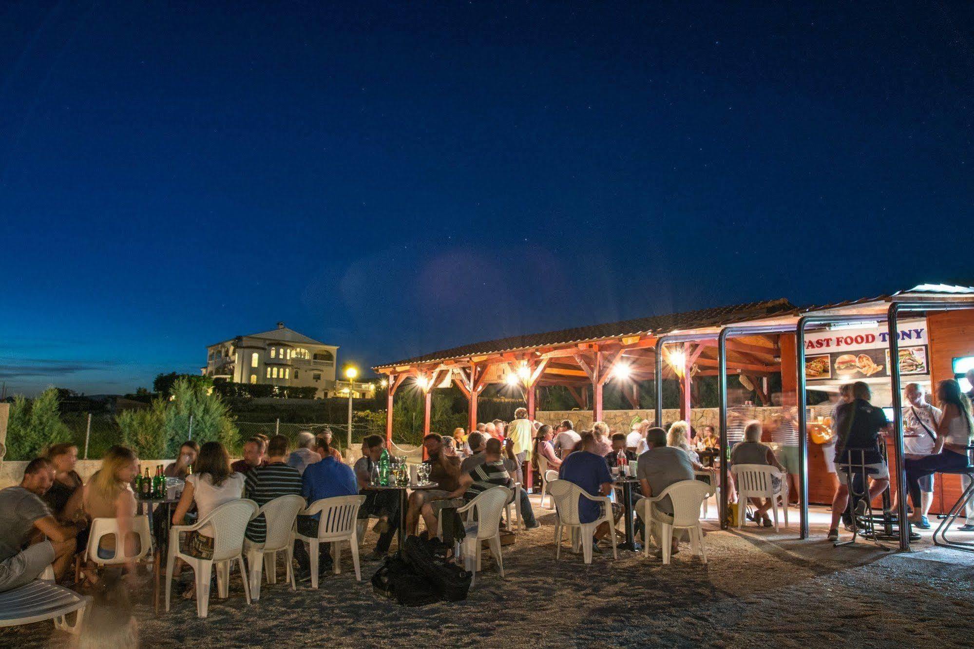 Hotel Tony Pag Town Zewnętrze zdjęcie